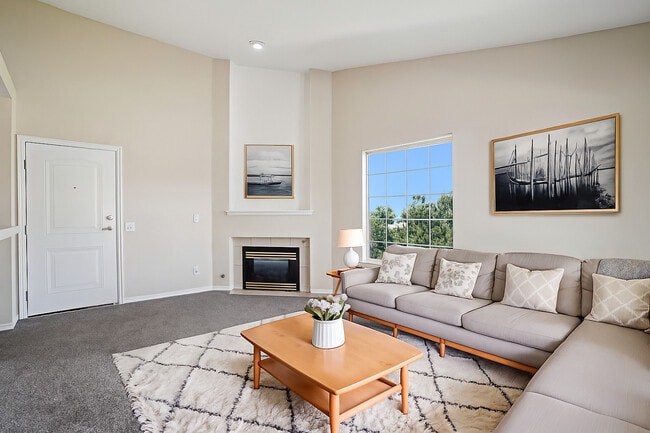 2 Bed, 2 Bath Living Room