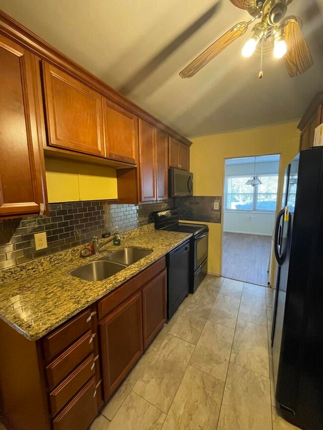 Building Photo - 3425 Trolley Line Rd