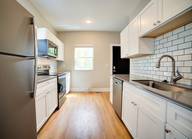 Building Photo - 3004 West St