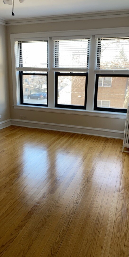 Building Photo - 1503 W Chase Ave