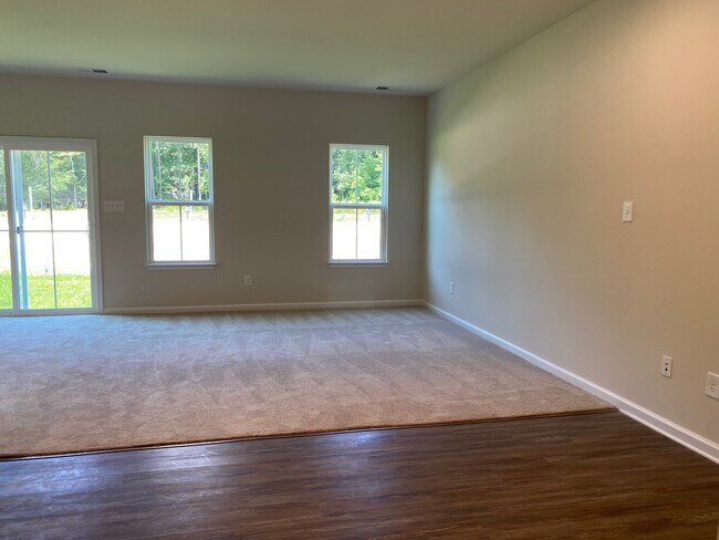 Building Photo - 126 Bicameral Ln