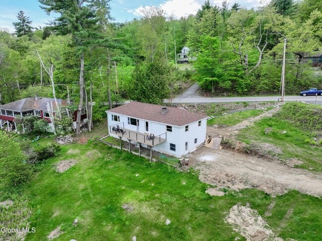 Building Photo - 871 Trout Lake Rd