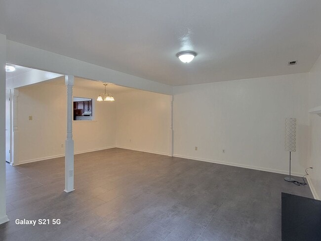 Building Photo - Updated 3BR Home in Virginia Beach – New HVAC, New Carpet & Washer/Dryer Included!