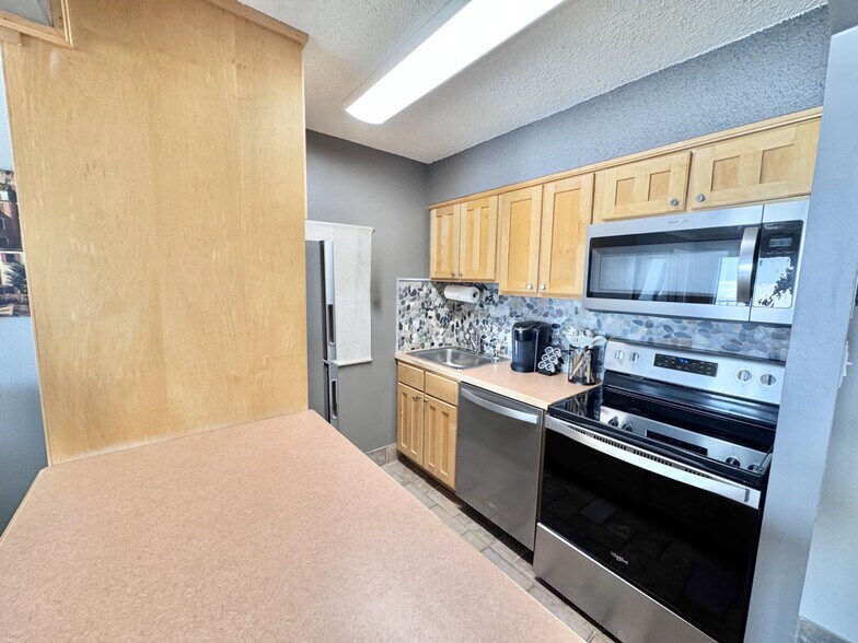 Building Photo - 303 Atlantic Ave