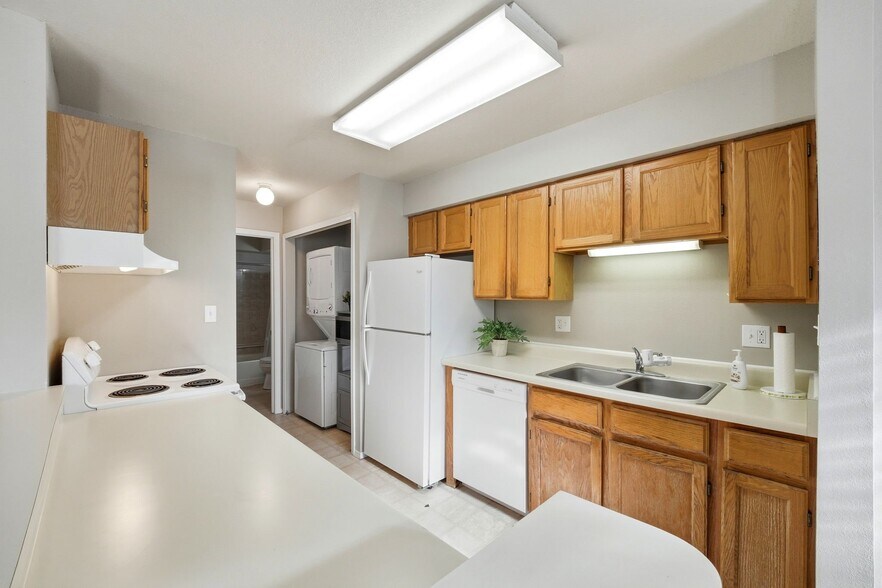 Building Photo - 4357 Hunting Meadows Cir
