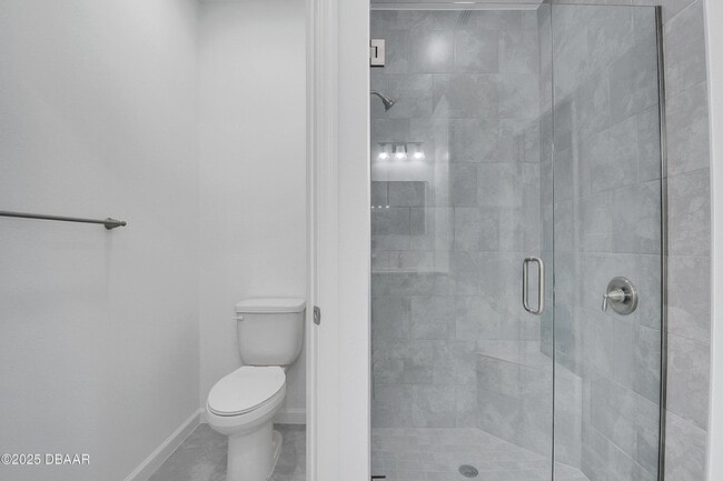 Building Photo - 215 Summertime Pl