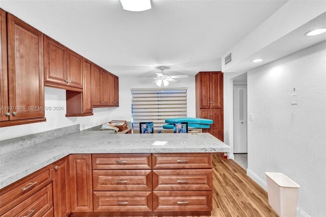 Building Photo - 825 NE 26th Ave