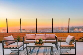 Building Photo - 137 Oakstone