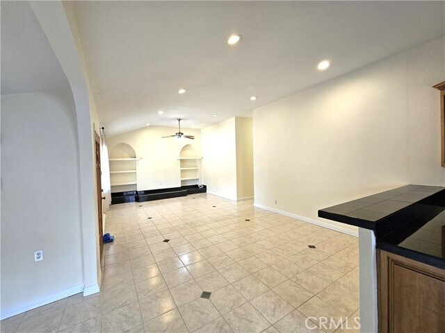 Building Photo - 609 Lorena Ave