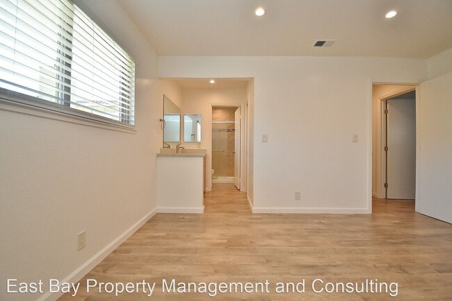 Building Photo - 3 br, 2 bath House - 3855 Dunbar Pl.