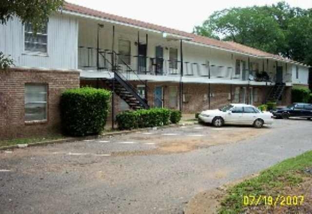 Building Photo - Little Creek Apartments