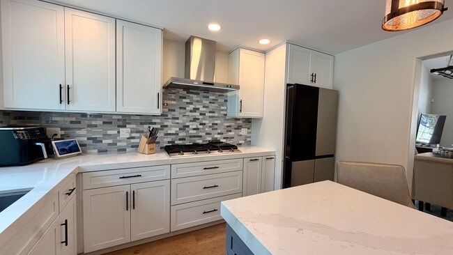 Building Photo - Luxury 4 bd in Carlsbad with Pool with AC