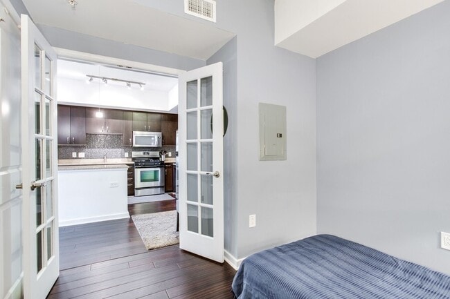 Building Photo - 475 K St NW