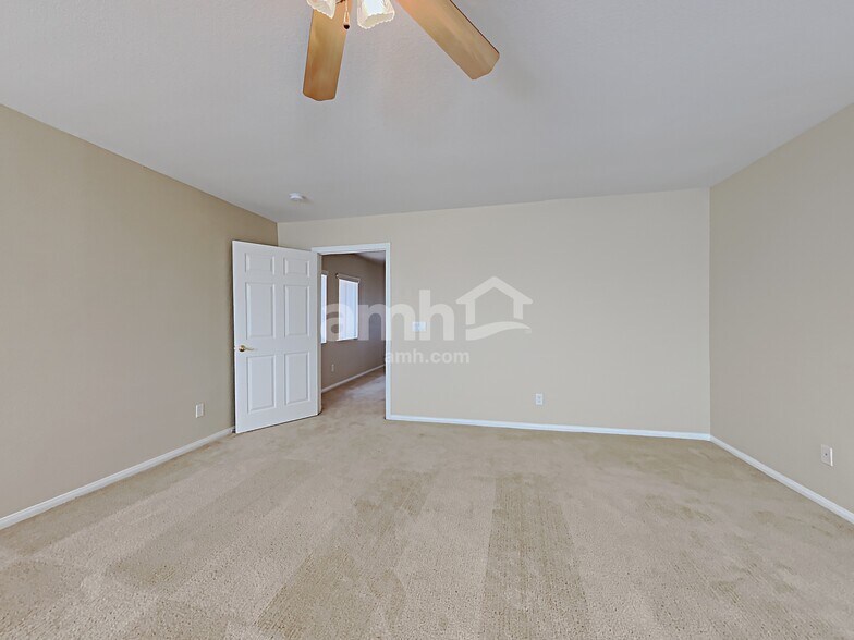 Building Photo - 10805 Osage Winter St