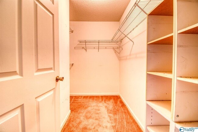 Building Photo - 328 Land Cir