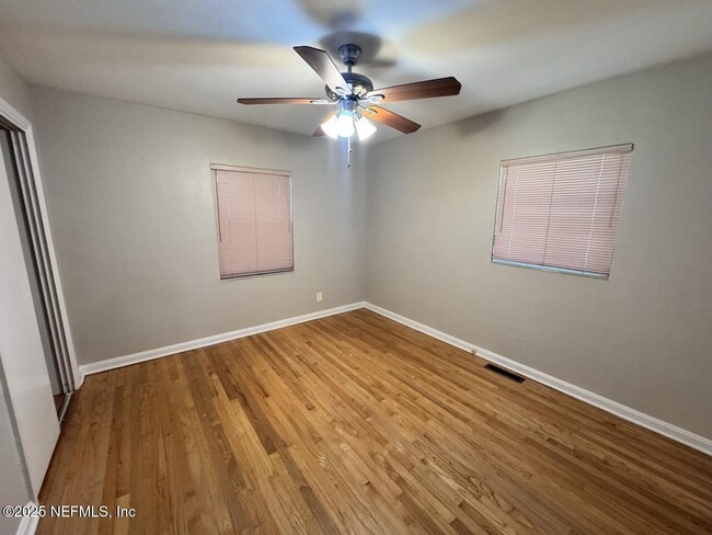 Building Photo - 2054 Holly Oaks River Dr