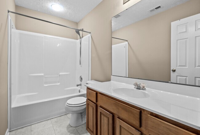 Building Photo - 226 Straughn Ln