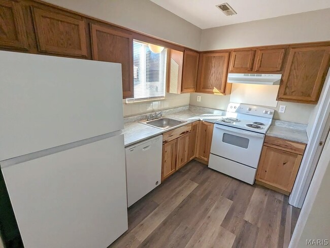 Building Photo - 709 Ganim Dr