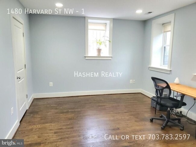 Building Photo - 1480 Harvard St NW