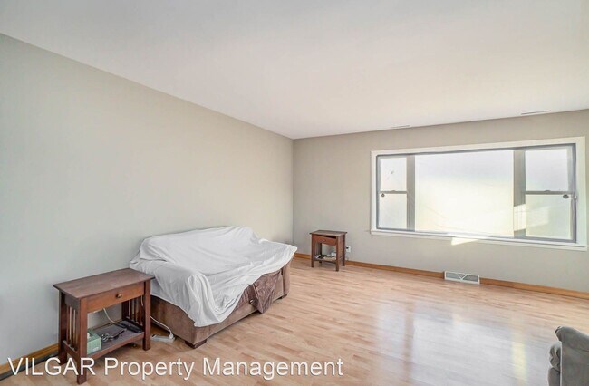 Building Photo - 3 br, 1.5 bath House - 4218 Euclid