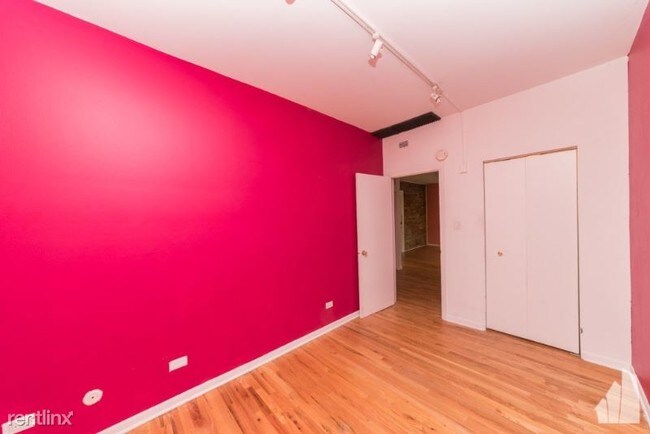 Building Photo - 701 W Belmont Ave