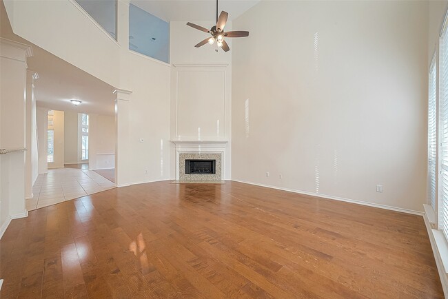 Building Photo - 21411 Willow Glade Dr