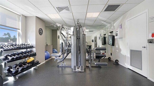 Building Photo - 3550 Galt Ocean Dr