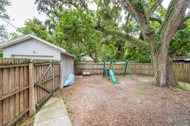 Building Photo - 8213 N Klondyke St