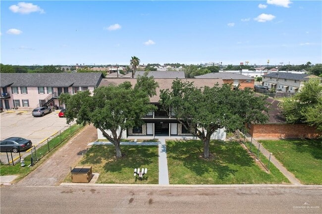 Building Photo - 211 Gastel Cir