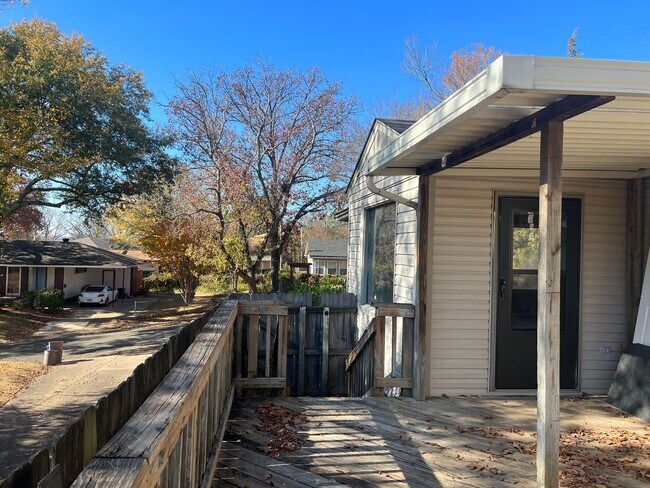 Building Photo - 104 Belmont Dr