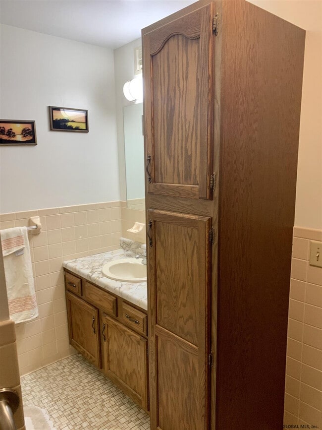 Building Photo - 3A Lacosta Dr