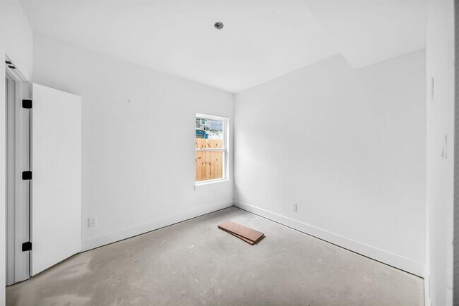 Building Photo - 409 Calloway St