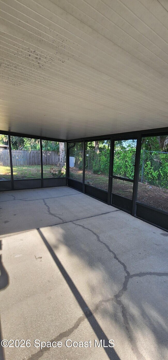 Building Photo - 4024 Pinyon Dr