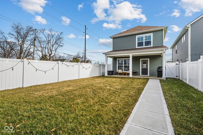 Building Photo - 366 Steeples Blvd