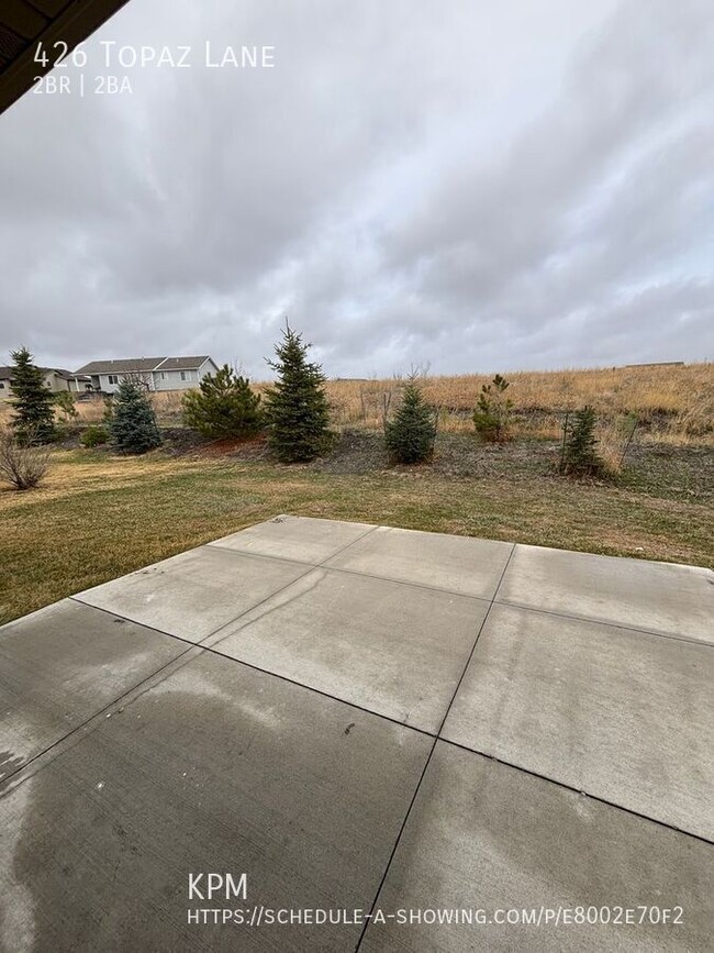 Building Photo - 426 Topaz Ln