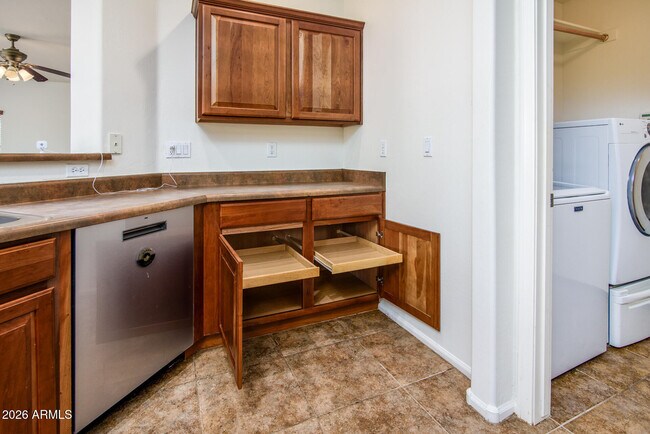 Building Photo - 44640 Yucca Ln
