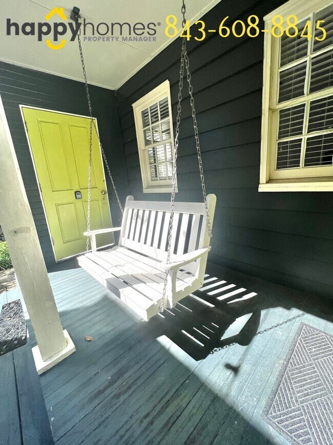 Building Photo - Beautiful 3 bedroom 3 full bath home locat...