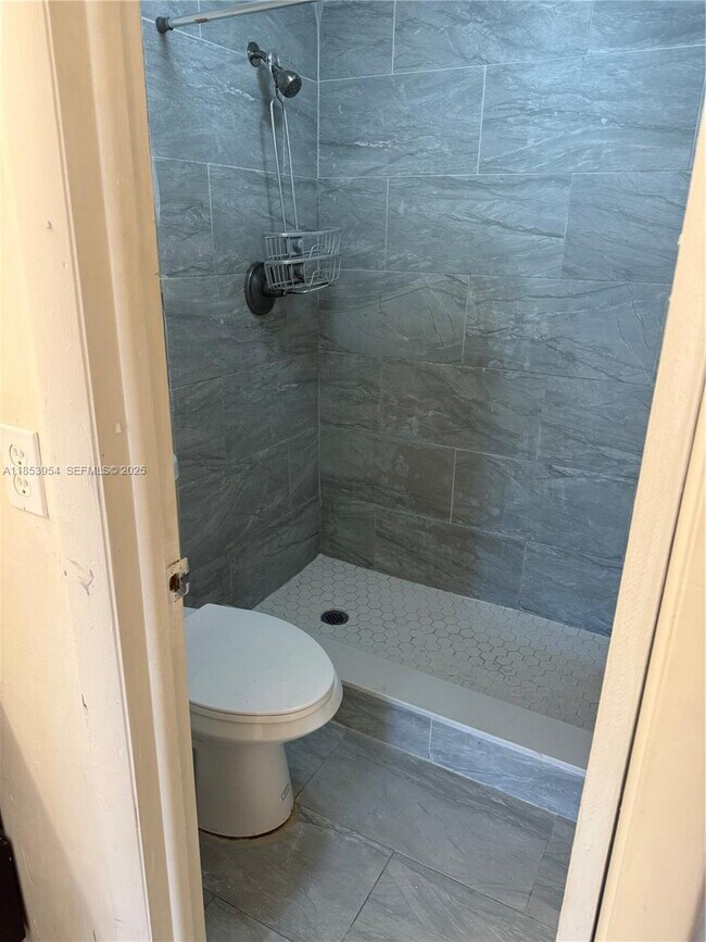 Building Photo - 6901 SW 147th Ave