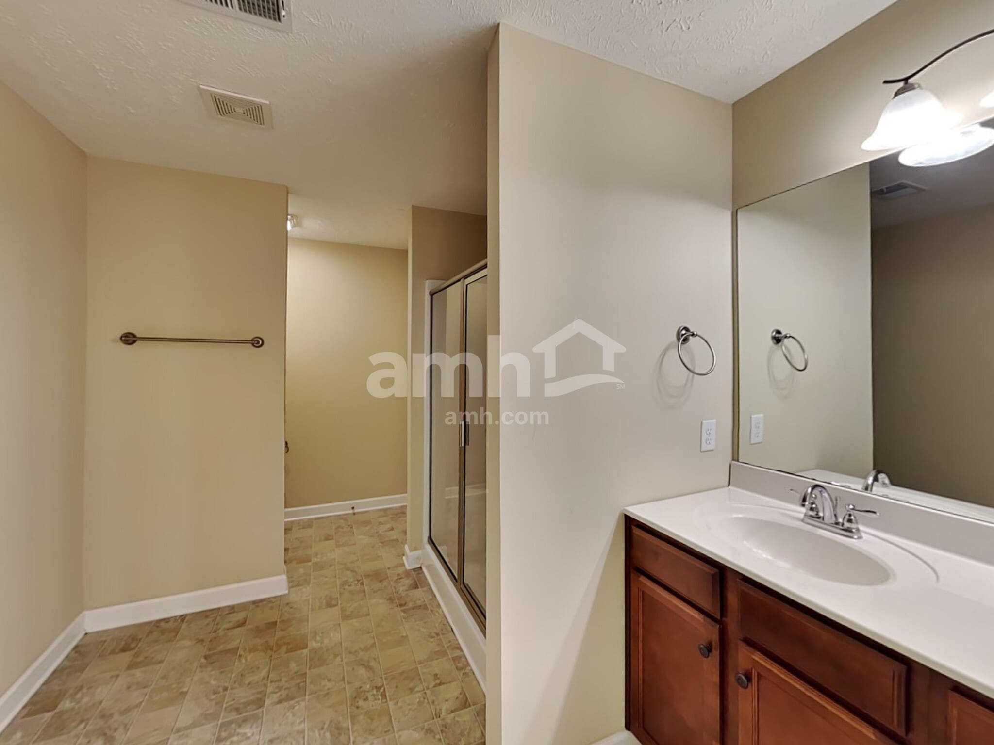 Building Photo - 886 Daybreak Dr