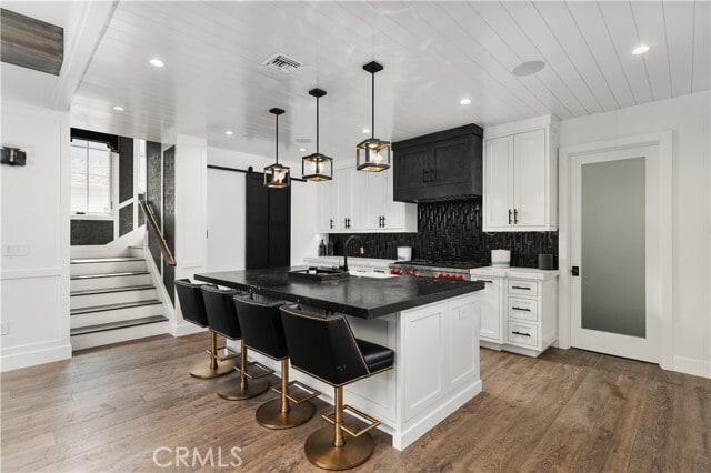 Building Photo - 2037 E Ocean Blvd