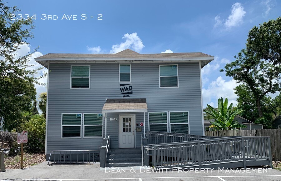 Building Photo - 2334 3rd Ave S