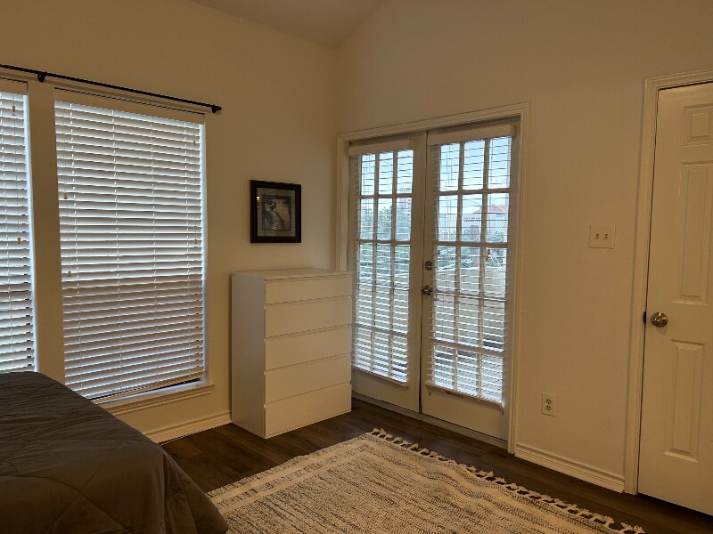 Building Photo - 3001 Cedar St