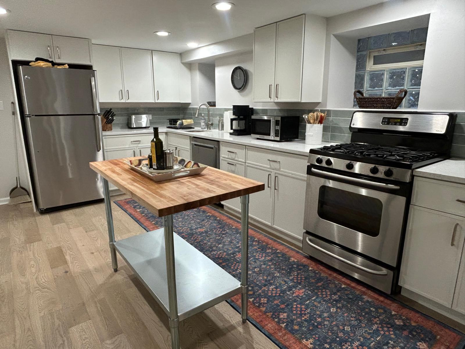 Building Photo - 2227 N Bissell St