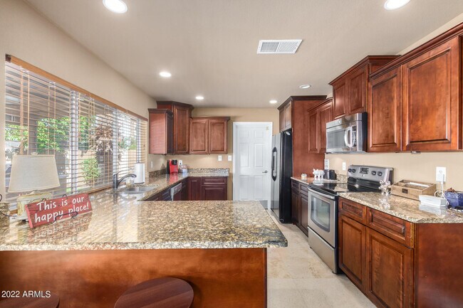 Building Photo - 9373 E Altadena Ave