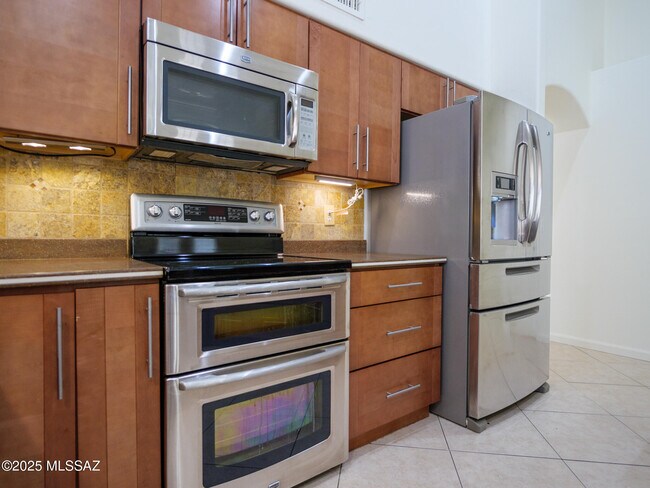 Building Photo - 6831 W Rifle Way