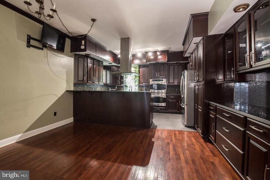 Building Photo - 822 N Ringgold St