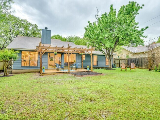Building Photo - 4908 Dry Oak Trail