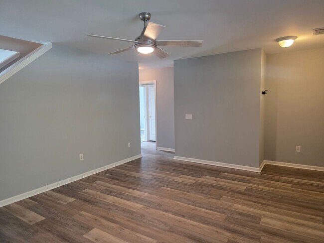 Building Photo - 1202 N Carolina Ave