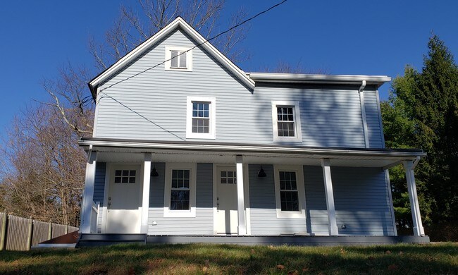 Building Photo - 21 W Hanover Ave