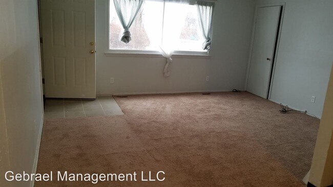 Building Photo - 420 Pingree Ave